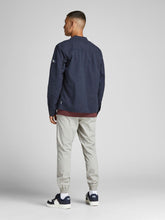 Cargar imagen en el visor de la galería, Coben Overshirt - Navy Blazer - Jack &amp; Jones - Blue 4
