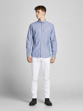 Carregar imagem no visualizador da galeria, Summer Shirt - Faded Denim - Jack &amp; Jones - Blue 5
