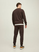 Load image into Gallery viewer, Star Basic Sweat Crew Neck - Mulch - Jack &amp; Jones - Brown 5
