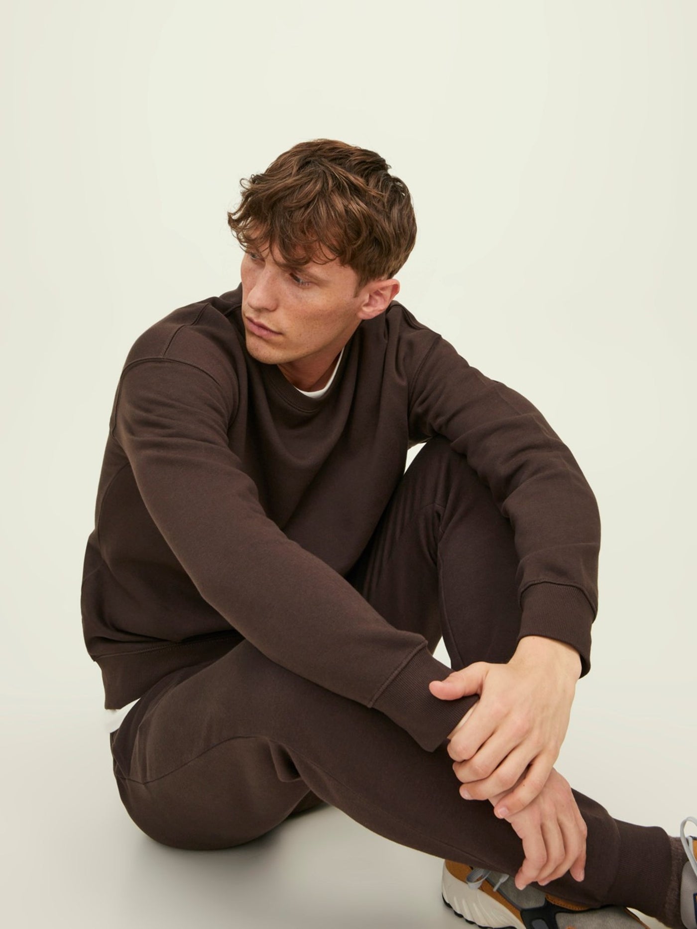 Star Basic Sweat Crew Neck - Mulch - Jack & Jones - Brown 3