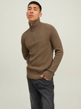 Charger l&#39;image dans la galerie, Half Zip Knit - Otter - Jack &amp; Jones - Brown
