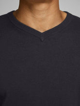 Carregar imagem no visualizador da galeria, Basic knit v-neck - Black - Jack &amp; Jones - Black 2
