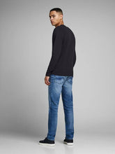 Carregar imagem no visualizador da galeria, Basic knit v-neck - Black - Jack &amp; Jones - Black 3
