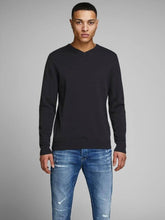 Carregar imagem no visualizador da galeria, Basic knit v-neck - Black - Jack &amp; Jones - Black
