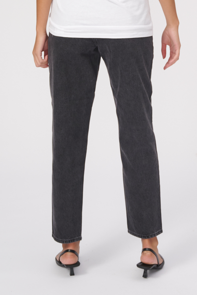 The Original Performance Mom Jeans - Washed Black Denim - TeeShoppen - Black 2