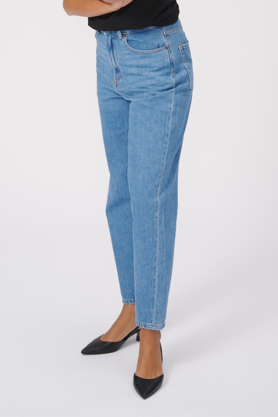 The Original Performance Mom Jeans - Light Blue Denim - TeeShoppen - Blue 3