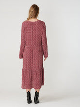 Carregar imagem no visualizador da galeria, Anna long-sleeved dress - Sundried Tomato - Amis de Copenhague - Red 3
