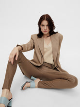 Carregar imagem no visualizador da galeria, Belle Coated Leggings - Beige - Object - Khaki 8
