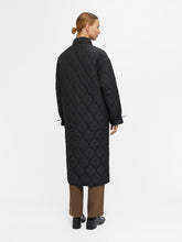 Carregar imagem no visualizador da galeria, Line Quilted Coat - Black - Object - Black 4
