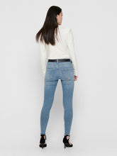 Charger l&#39;image dans la galerie, Blush Mid Jeans - Light Blue Denim - ONLY - Blue 6
