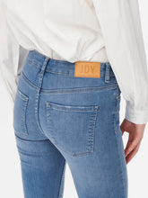 Load image into Gallery viewer, Performance Jeans - Light Blue (Mid Waist) - Jacqueline de Yong - Blue 7
