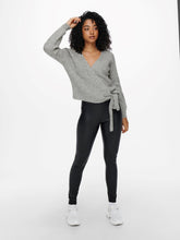 Cargar imagen en el visor de la galería, Mia Wrap Cardigan - Light Grey Melange - ONLY - Grey 3
