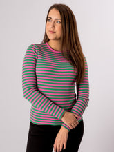 Carregar imagem no visualizador da galeria, Line Long Sleeve Sweater - Super Pink/Jelly Bean - ONLY - Pink 3
