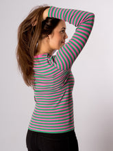 Carregar imagem no visualizador da galeria, Line Long Sleeve Sweater - Super Pink/Jelly Bean - ONLY - Pink 4
