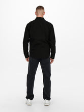 Carregar imagem no visualizador da galeria, Bryce Shirt - Black - Only &amp; Sons - Black 5
