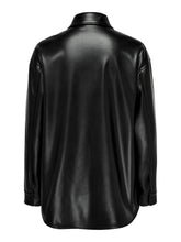 Carregar imagem no visualizador da galeria, Anne Faux Leathe Shacket - Black - ONLY - Black 2
