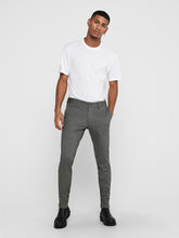 Charger l&#39;image dans la galerie, Mark Pants - Dried Herb (Green) - Only &amp; Sons - Green 3
