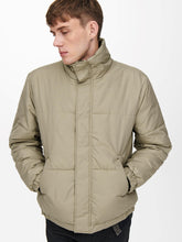 Charger l&#39;image dans la galerie, Orion Quilted Jacket - Chinchilla - Only &amp; Sons - Khaki 2
