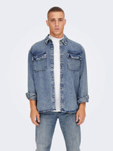 Afbeelding in Gallery-weergave laden, Bill Washed Overshirt - Blue Denim - Only &amp; Sons - Blue 4
