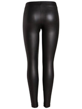 Carregar imagem no visualizador da galeria, Shiny leggings - Black - PIECES - Black 3
