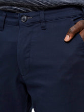 Load image into Gallery viewer, Miles Flex chino pant - Navy (organic cotton) - Selected Homme - Blue 2
