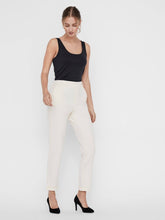 Charger l&#39;image dans la galerie, Maya Pants (wide model) - Birch - Vero Moda - White
