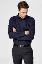 Cargar imagen en el visor de la galería, Preston shirt - Slim fit - Navy - Selected Homme - Blue
