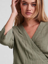 Charger l&#39;image dans la galerie, Lelou Wrap Top - Sea Spray - PIECES - Green 2
