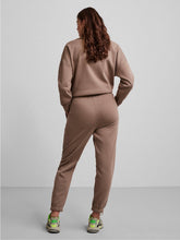 Charger l&#39;image dans la galerie, Chilli Sweatpants - Silver Mink - PIECES - Khaki 5
