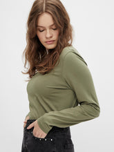 Afbeelding in Gallery-weergave laden, Ria Solid Tee - Deep Lichen Green - PIECES - Green 2
