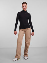 Carregar imagem no visualizador da galeria, Kitte Rollneck Top - Black - PIECES - Black 3
