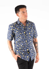 Cargar imagen en el visor de la galería, Printed short-sleeved shirt - Navy - Only &amp; Sons - Blue
