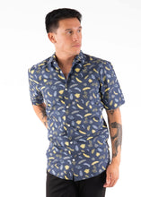 Cargar imagen en el visor de la galería, Printed short-sleeved shirt - Navy - Only &amp; Sons - Blue 2
