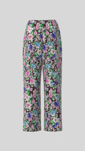 Charger l&#39;image dans la galerie, Elin Floral Pants - Port Royale / Big Flower - Vero Moda 3
