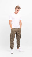 Load image into Gallery viewer, Mike cargo pants - Olive - Only &amp; Sons - Green 2
