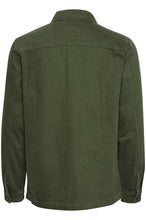 Load image into Gallery viewer, Wand Overshirt - Black Forest - Solid - Green 2
