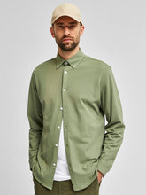 Cargar imagen en el visor de la galería, Slim fit shirt in organic cotton - Green - Selected Homme - Green 5
