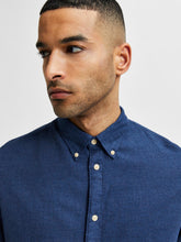 Cargar imagen en el visor de la galería, Slim Flannel Shirt - Dark Sapphire Melange - Selected Homme - Blue 2
