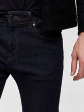 Load image into Gallery viewer, Leon Jeans ST1002 - Dark Blue Denim - Selected Homme - Blue 2
