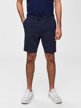 Charger l&#39;image dans la galerie, Tapered-Air Shorts - Dark Sapphire - Selected Homme - Blue
