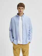 Load image into Gallery viewer, Rick Flex Shirt - Light Blue - Selected Homme - Blue
