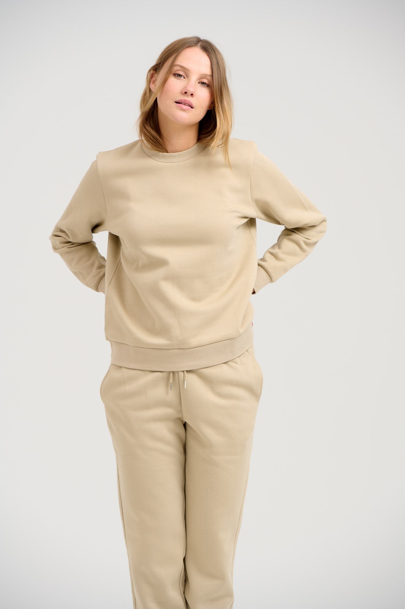 Basic Crewneck Sweat - Dark Beige - TeeShoppen - Khaki