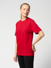 Afbeelding in Gallery-weergave laden, Oversized t-shirt - Red - TeeShoppen - Red 3
