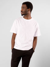 Afbeelding in Gallery-weergave laden, Oversized T-shirt - White - TeeShoppen - White 3
