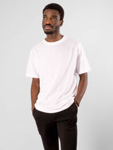 Afbeelding in Gallery-weergave laden, Oversized T-shirt - White - TeeShoppen - White
