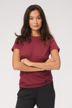 Charger l&#39;image dans la galerie, Basic T-shirt - Bordeaux - TeeShoppen - Burgundy 4
