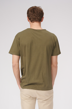 Cargar imagen en el visor de la galería, Raw Neck T-shirt - Olive Green - TeeShoppen - Green 2
