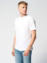 Charger l&#39;image dans la galerie, Organic Basic T-shirt - White - TeeShoppen - White 3
