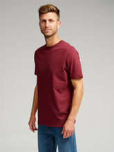 Charger l&#39;image dans la galerie, Organic Basic T-shirt - Burgundy - TeeShoppen - Red 3
