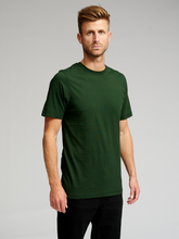 Cargar imagen en el visor de la galería, Organic Basic T-shirt - Dark Green - TeeShoppen - Green 2
